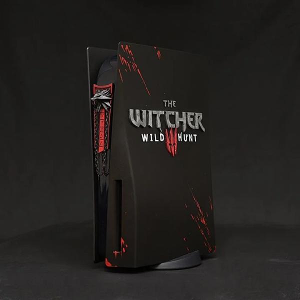 Один фанат демонстрирует кастомную PS5 в стиле The Witcher 3 — и геймеры в восторге